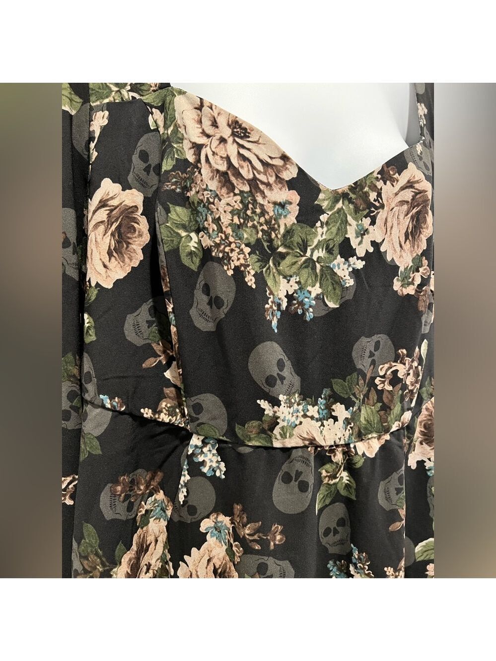 Torrid Long Sleeve Top Size 1 - Picture 2 of 9
